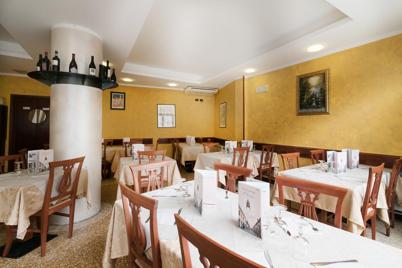 Il Torchio Di Alchieri Moreno E C Sas Pizzighettone Bagian luar foto